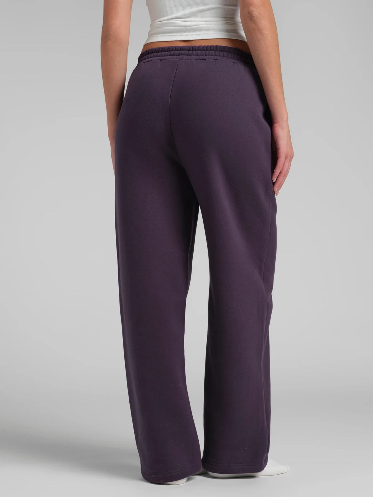 Long Inseam Straight-Leg Sweatpants - Blackberry