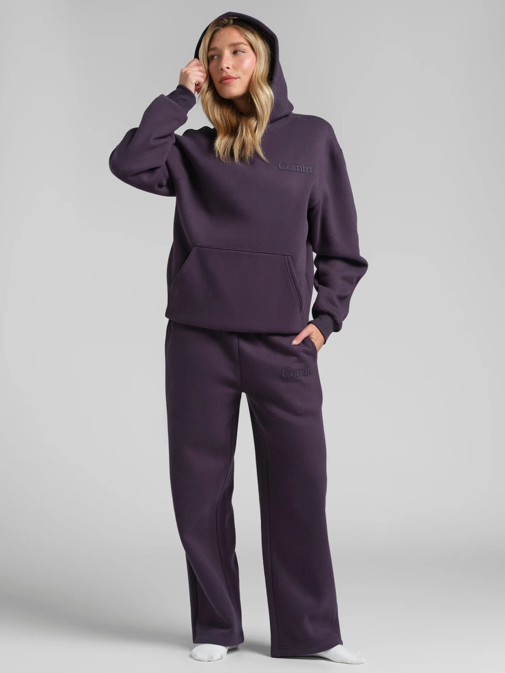 Short Inseam Straight-Leg Sweatpants - Blackberry