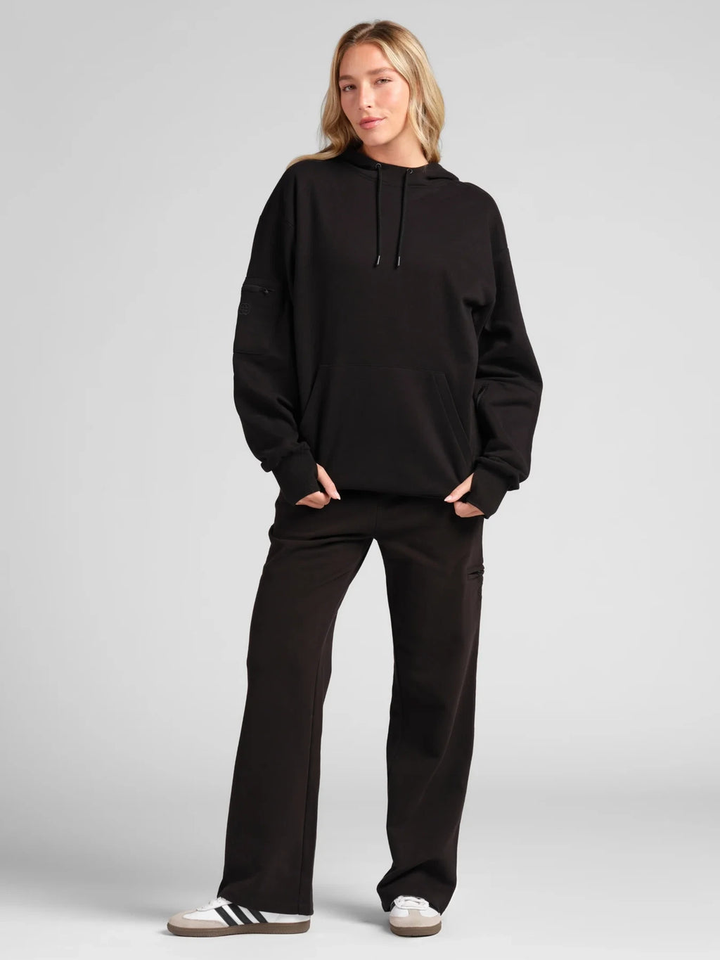 Lightweight Straight Leg Sweatpants - Black